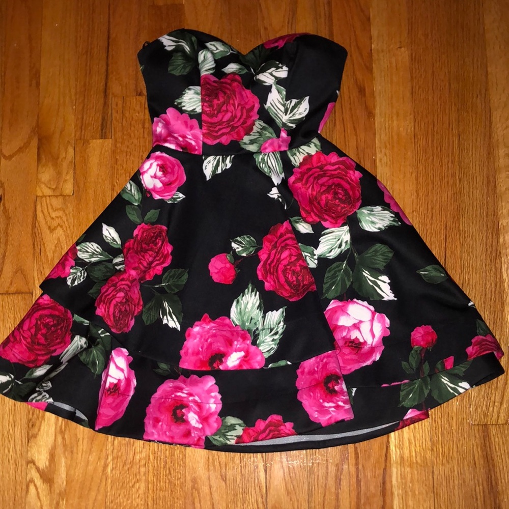 B darling short strapless dress with roses